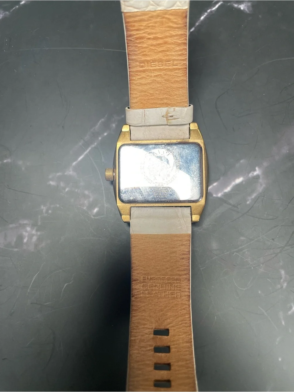 Vintage Diesel DZ-2132 Quartz Watch Gold Tone Pink Dial Textured Leather Strap